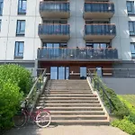 Skanstes Free Parking Lägenhet
